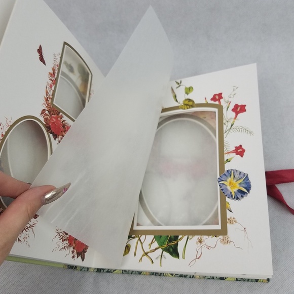 NEW VICTORIAN PHOTO ALBUM Posy Roses Scapbook - Picture 4 of 7